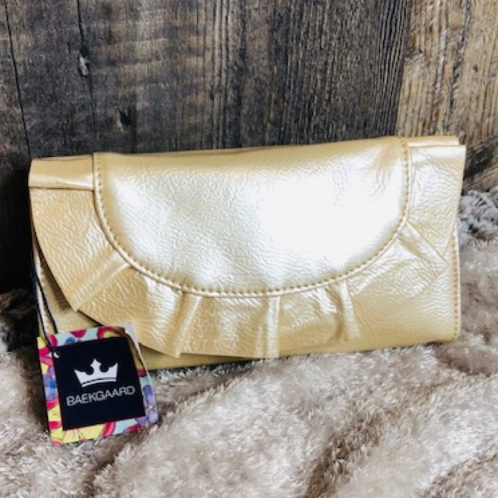 SOLD!! 💛NEW! Baekgaard Wallet Clutch in Champagne💛